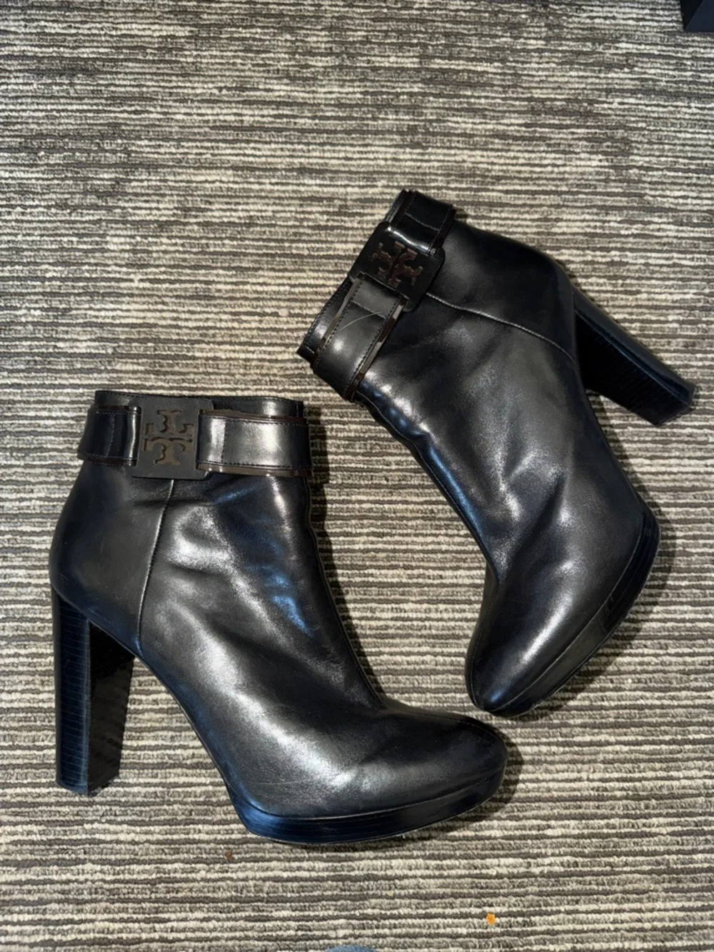 Tory Burch Black Leather Heeled Ankle Boots Size 11